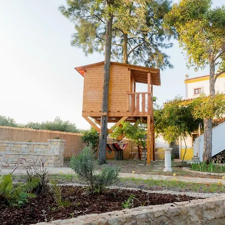 Casal Dos 5 בית הארחה Minde