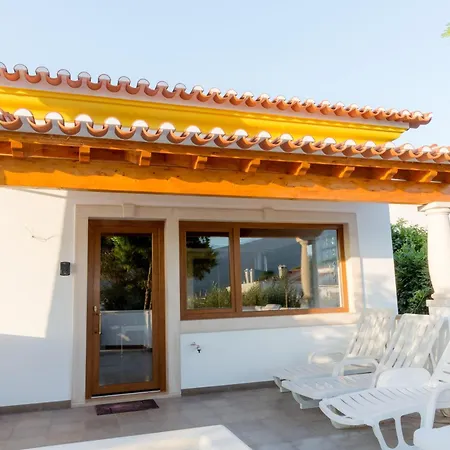 Guest house Casal Dos 5 *