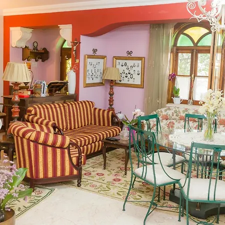 Guest house Casal Dos 5 *